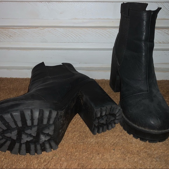 38 - Divided - Black Combat Chelsea Boot - Picture 9 of 14